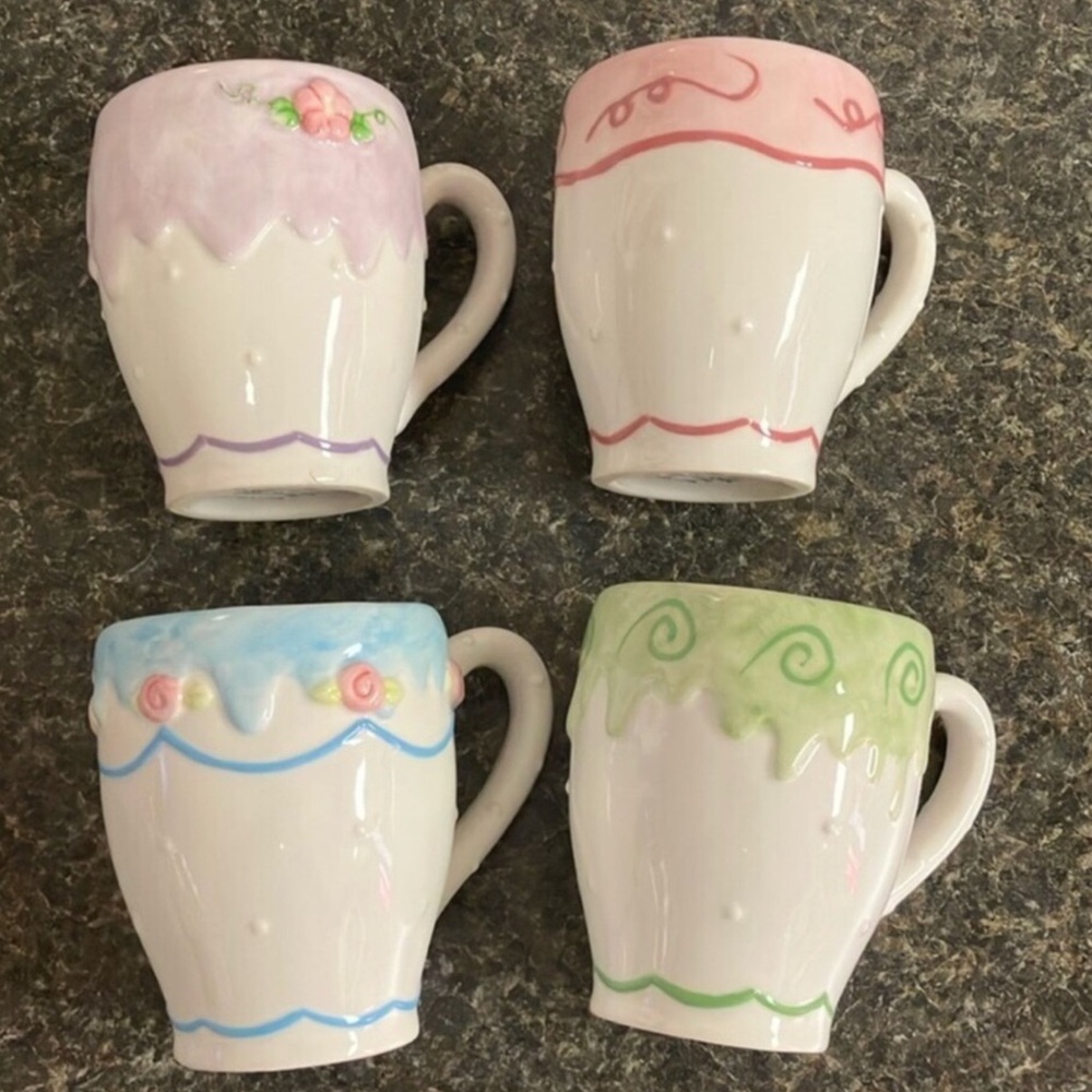 Set of 4 whimsical coffee mugs avon euc